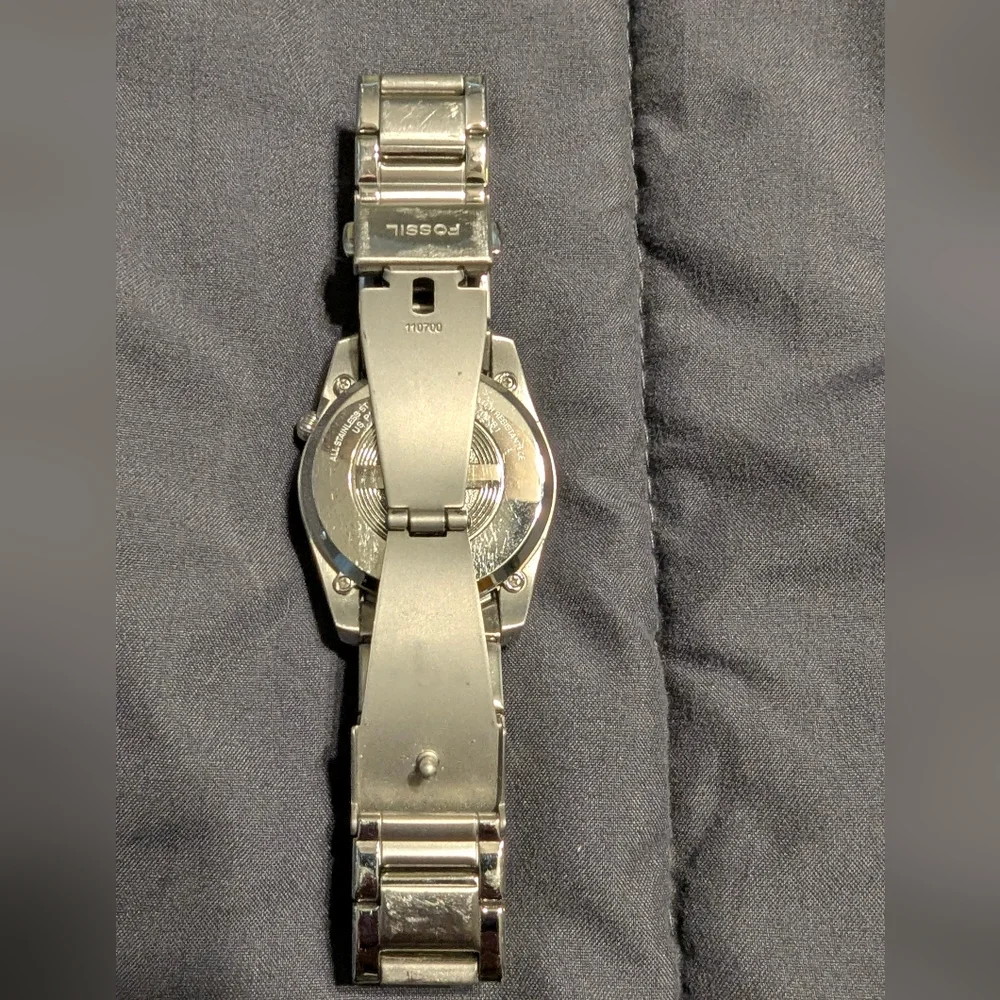 FOSSIL TWIST Ladies Silver Bracelet Watch With Pearlescent Face Needs Battery
